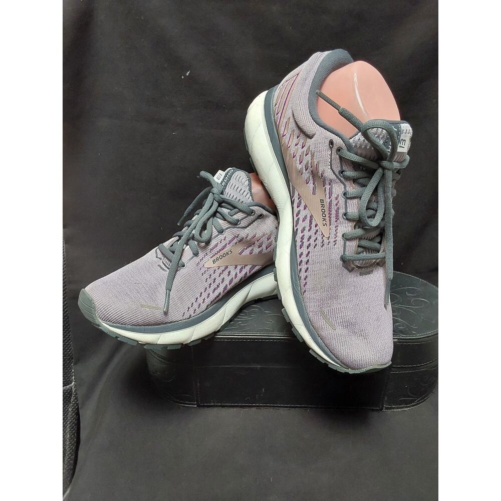 Brooks Ghost 13 Ladies Tennis Shoes Size 13B Model1203381B550 Lavender Purple